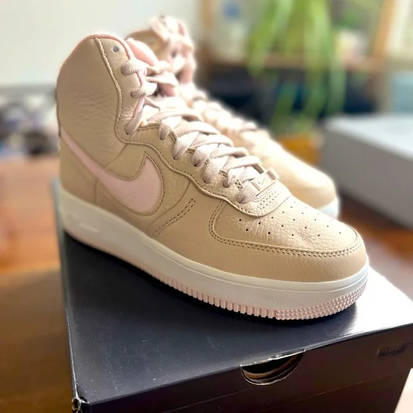 Air Force 1 Sculpt Shoes in Sanddrift/Light Pink Size 8 - Picture 3 of 3